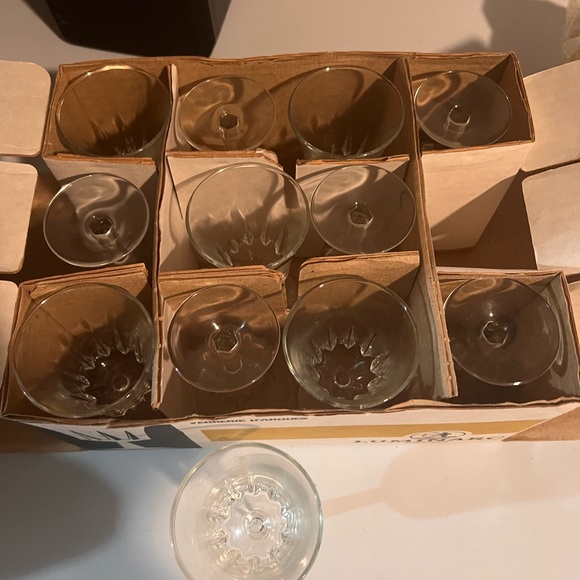 Luminarc Verrerie Cristallerie D'Arques France 12 Clr Footed Wine Glasses- Vtg - Picture 2 of 10